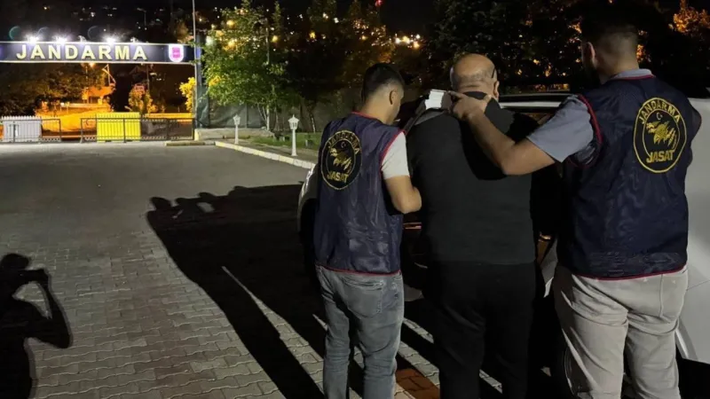 14 yıldır aranıyordu: Suç makinesi restoranda yakalandı