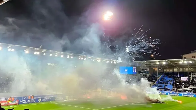 15 yıl sonra küme düştüler: Taraftar çılgına döndü