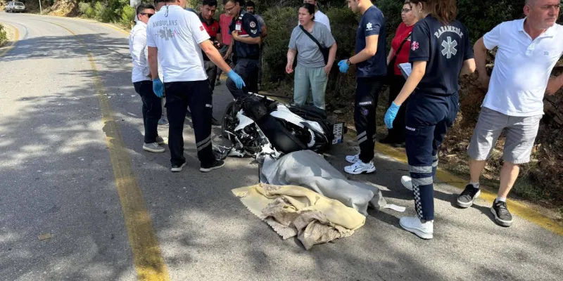 16 yaşındaki çocuk motosiklet kurbanı oldu: Kamyonetle çarpıştı