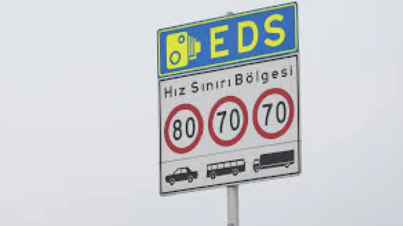 Trafikte Devrim! 81 İlde Hız Sınırı Tabelaları Söküldü! Cezalar İptal Mi?