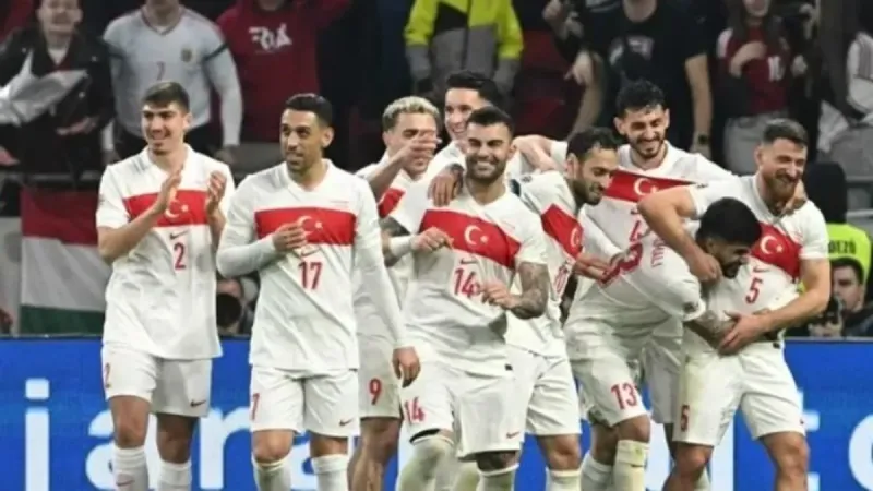 ABD Türkiye Maçı: Montella'dan Şok İlk 11 Kararı!