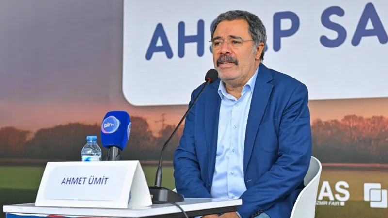 Ahmet Ümit'ten Yeni Roman: Roma'da Gizemli Cinayetler!