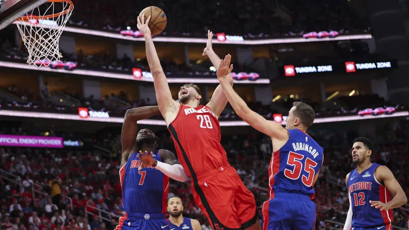 Alperen Şengün'ün Rekoru Pistons'ı Durduramadı! NBA'de Şok Yenilgi