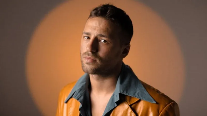 Anıl Durmuş - Yana Yana şarkı sözleri