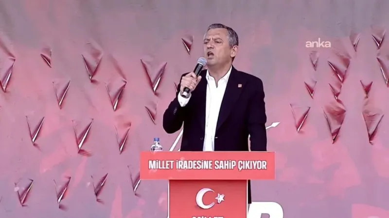 Antalya’da CHP’den güçlü miting: “Ahtapot Saray’da” sloganı damga vurdu