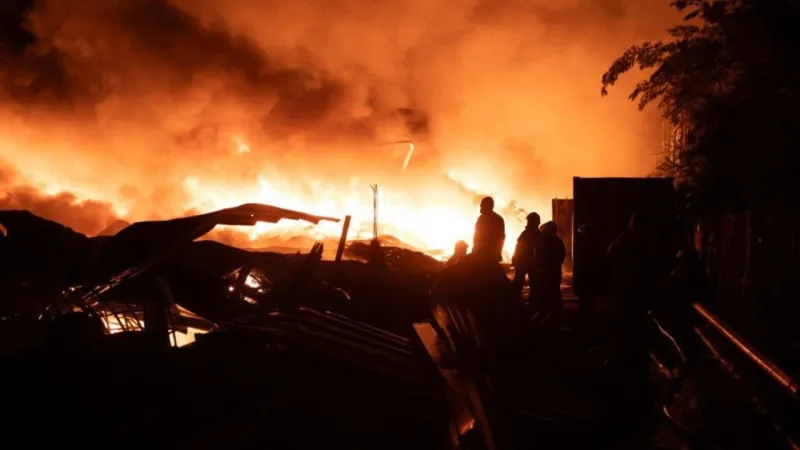 Arjantin'de Şiddetli Patlama! Gökyüzünü Dumanlar Bürüdü