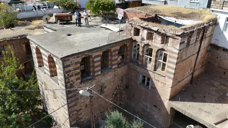 Asırlardır zamana direniyor! Zindandan su kuyusuna kadar birçok bölüm var