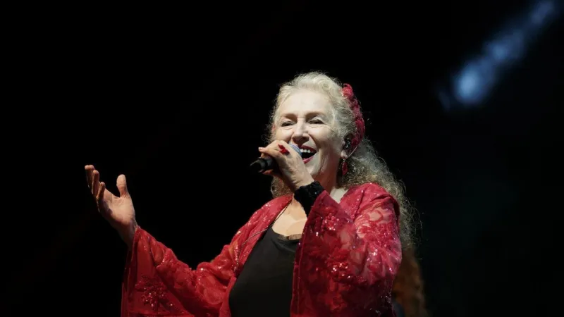 Ayvalık’ta Balkan rüzgârı: Binlerce kişi Suzan Kardeş’le coştu!