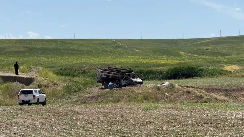 Baba ve 15 yaşındaki oğlu yanmış halde bulundu