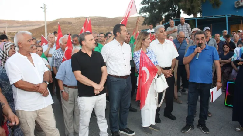 İzmir'de Skandal İddia: Baba Direniyor, Oğul Havuza!
