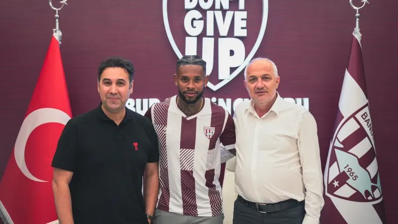 Bandırmaspor, Leandro Bacuna'yı kadrosuna kattı