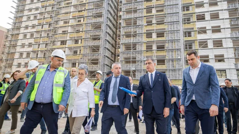 Başkan Tugay’dan kentsel dönüşüm mesajları: Sürpriz uygulama olacak