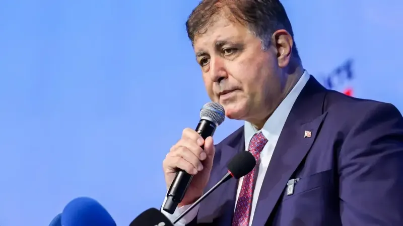 Başkan Tugay'dan sendikaya çağrı: Uzlaşı arayışına devam edelim