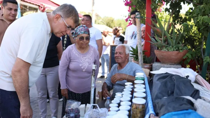 Başkan Tugay'dan yangın bölgelerine ziyaret: Bir sürü şey için mücadele ediyorum