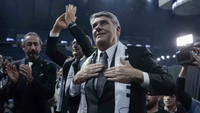 Beşiktaş Başkanı Adalı: Şampiyonluğa oynayacak takım kuracağız