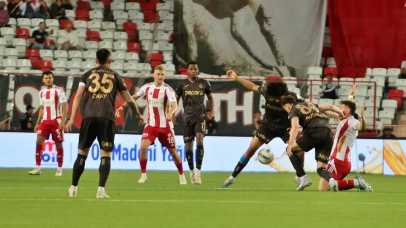 Bordo-mavililerden temiz galibiyet: 2 - 0