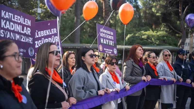 Bornova'da Kadınlar Şiddete Karşı Tek Yürek! 25 Kasım Dayanışması