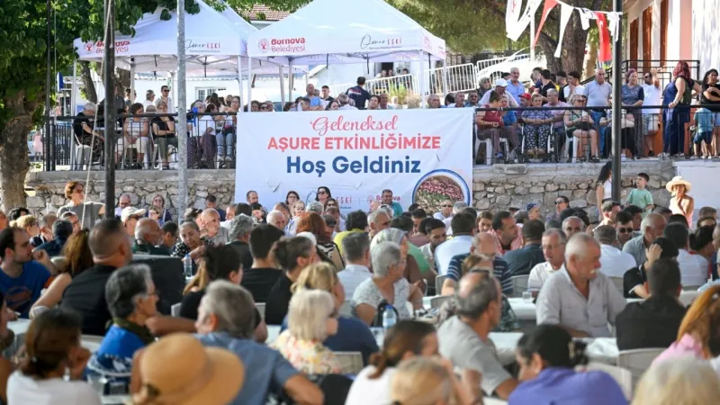 Bornova’da birlik sofrası: Aşure kazanları kaynadı