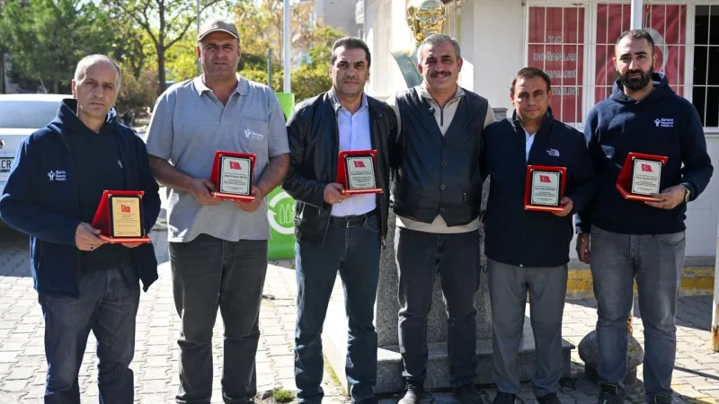 Bornova'da Temizlik İşçilerine Büyük Jest! Görenler Duygulandı