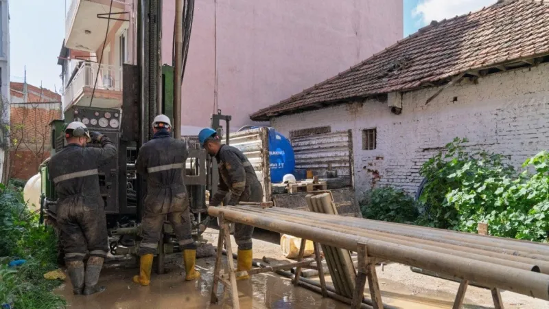 Bornova'da Deprem Alarmı! 40 Km Derinlikte Neler Bulundu?