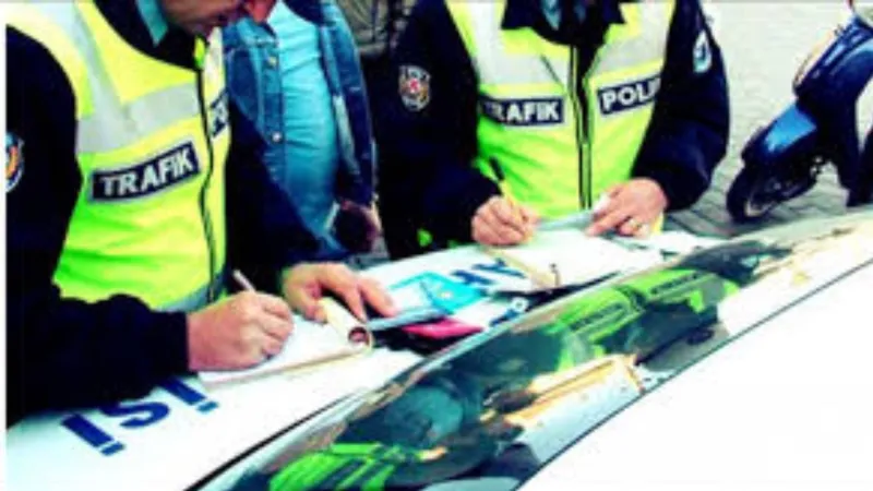 Bu araçlara yol vermeyenler yandı! Cezası trafikten men!