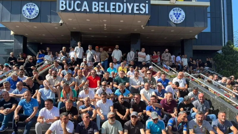 Buca Belediyesi'nde İşçi İsyanı! Maaşlar İçin Oturma Eylemi