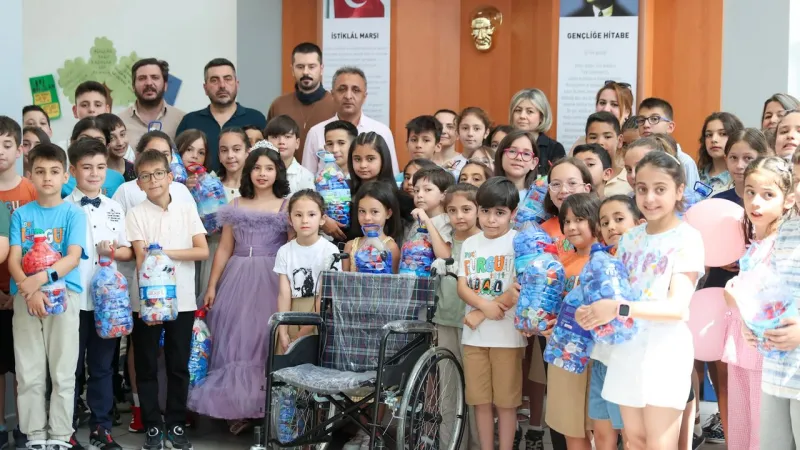 Buca'da atıklar toplanıyor, engeller aşılıyor: Bir vatandaşa daha umut oldular!