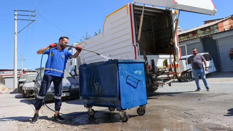 Buca'da Çöp Krizi Sona Erdi! İşte Temizlik Operasyonu Başladı