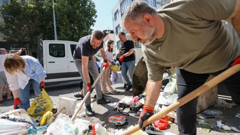 Buca’daki grev 5. gününde: Başkan Duman'dan çöp krizine müdahale