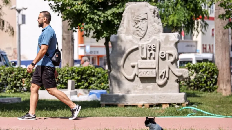 Buca'dan Edip Akbayram’a vefa: Sözü İzmir’in kalbinde yaşayacak