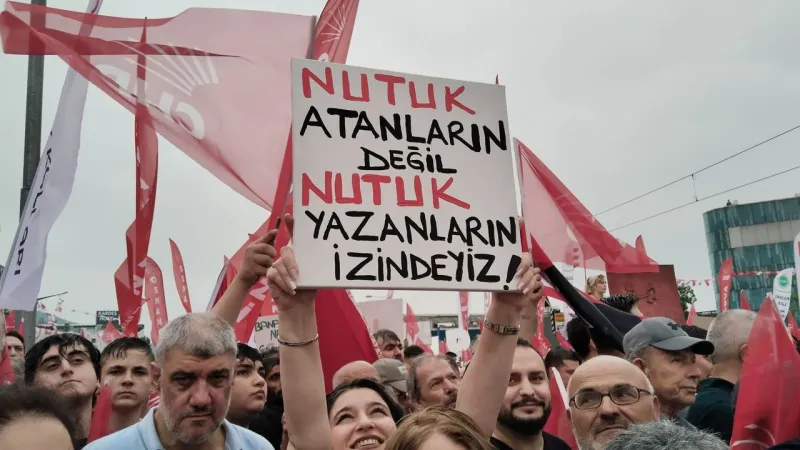 Bursa’da İmamoğlu’na destek yağdı: Oy verecektim, şimdi dövmesini yaptıracağım