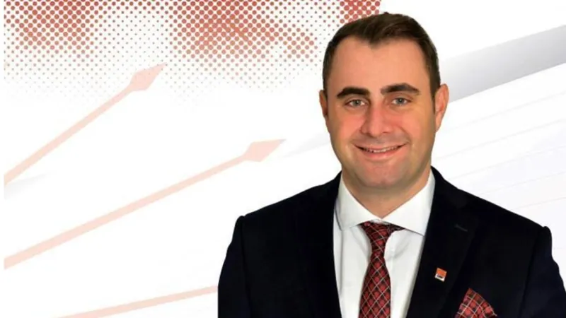 CHP İzmir’de yeni dönem: İl Başkanı Çağatay Güç oldu