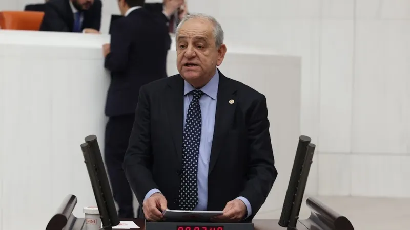 CHP’li Nalbantoğlu’ndan İzmir’de grev çıkışı!
