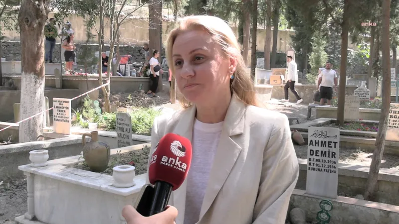CHP’li Ösen, Ferdi Zeyrek’in kabrini ziyaret etti: İnsanlar kalbiyle gelmiş
