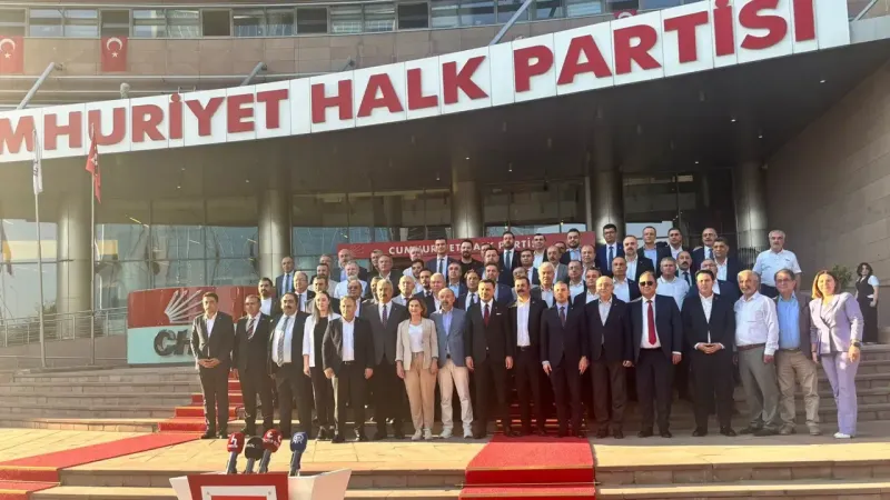 CHP’nin 81 İl Başkanından Özel’e destek: Kılıçdaroğlu'na çağrı yapıldı!