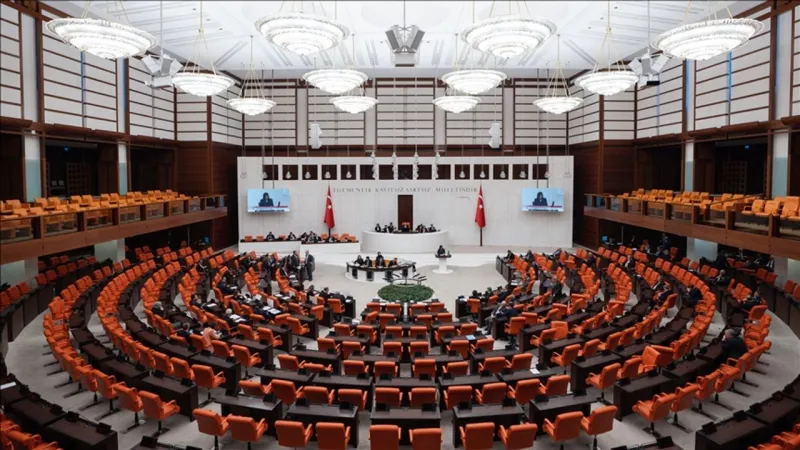Çiftçi-Sen’den 'torba yasa' tepkisi: Zeytinliklere saldırmaktan vazgeçin