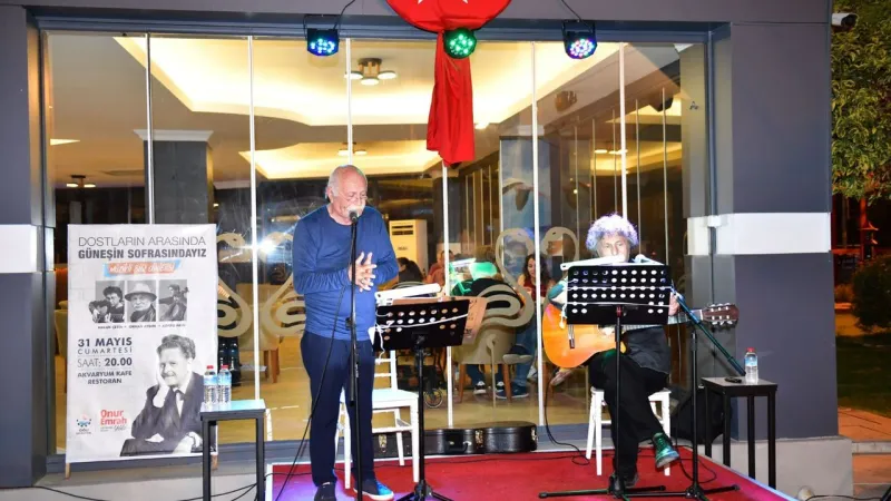 Çiğli'de sanat dolu gece: Nazım Hikmet ölüm yıl dönümünde anıldı