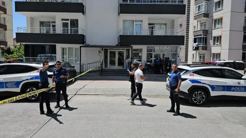 Çocukların kavgasına aileler de dahil oldu: Yaralılar var