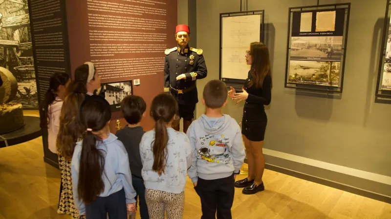 Dikili'de Çocuk Şenliği: Tatilde Eğlence ve Eğitim Bir Arada!