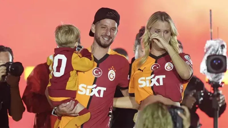 Dries Mertens futbolu bıraktı