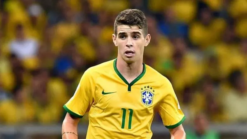 Dünyaca ünlü futbolcu hastaneye kaldırıldı