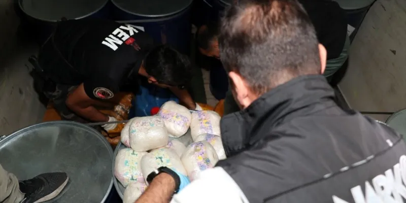 Edirne’de zehir operasyonu: 121 kilo uyuşturucu ele geçirildi