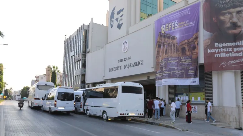 Efes Selçuklu öğrencilere sınav günü destek: Başkan Sengel'den moral mektubu