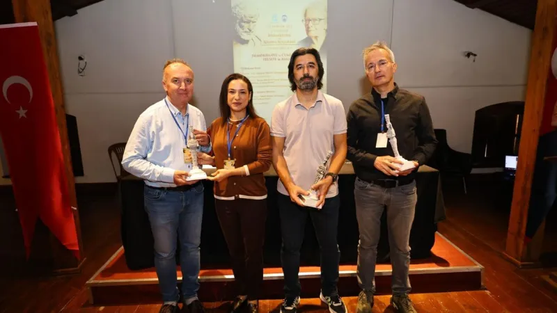 Efes Selçuk’ta felsefe gündemi: Demokrasi ve adalet!