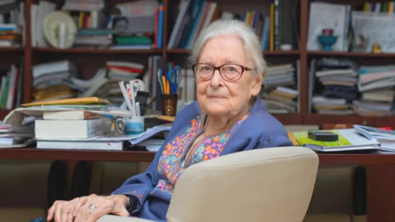 Efes Selçuk'ta Felsefe Şöleni: Kuçuradi ve Herakleitos Buluşması!