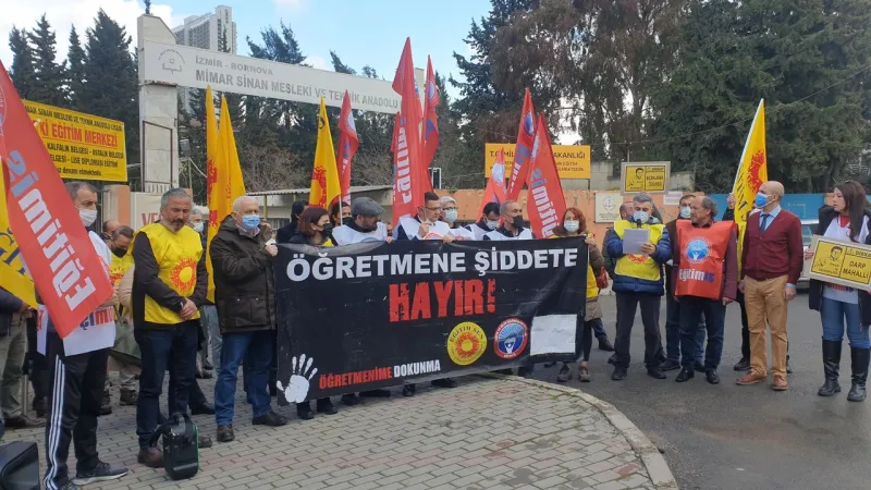 Öğretmenler Gününde Eğitim Sen'den Sert Tepki: Hamaset Değil Çözüm!