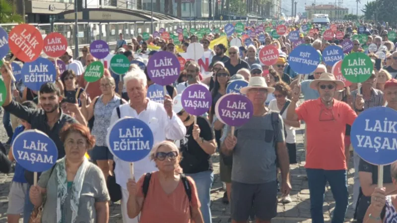 İzmir'de Eğitim Alarmı! Kritik Rapor Açıklanıyor, Neler Ortaya Çıkacak?