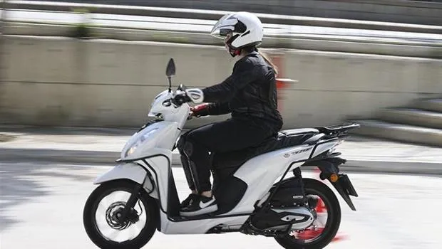 Ehliyetsiz motosiklet sürücüsü ile annesine şok ceza