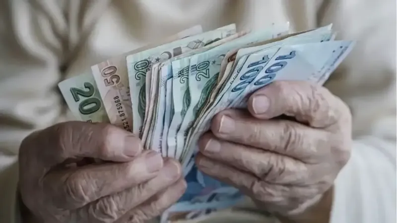 Emeklilerin beklediği haber geldi: Bayram ikramiyesi için tarih belli oldu