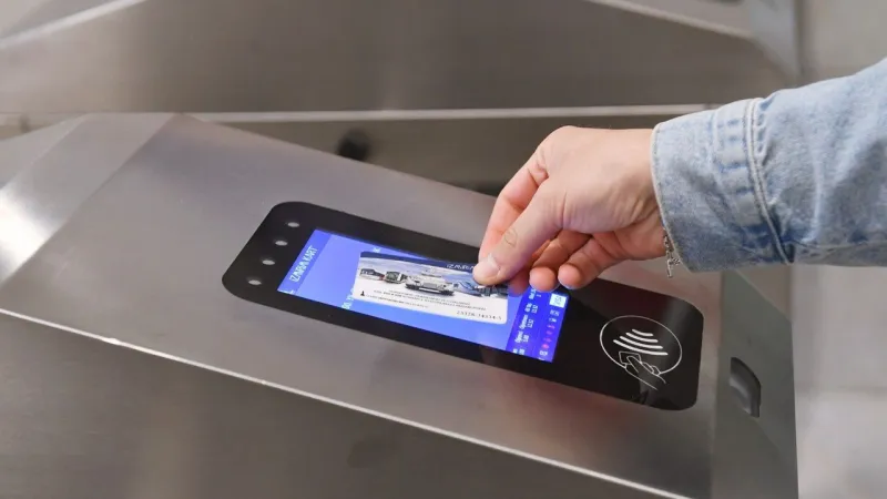 İzmir'de Bayram Coşkusu! Toplu Taşımada Şok İndirim